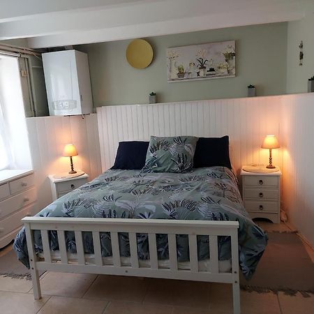 Charming Two Bedroom Gite With Beautiful Gardens Confolens Exteriér fotografie