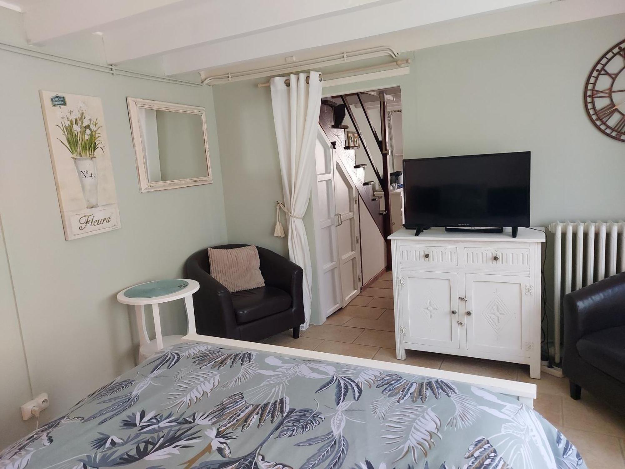 Charming Two Bedroom Gite With Beautiful Gardens Confolens Exteriér fotografie