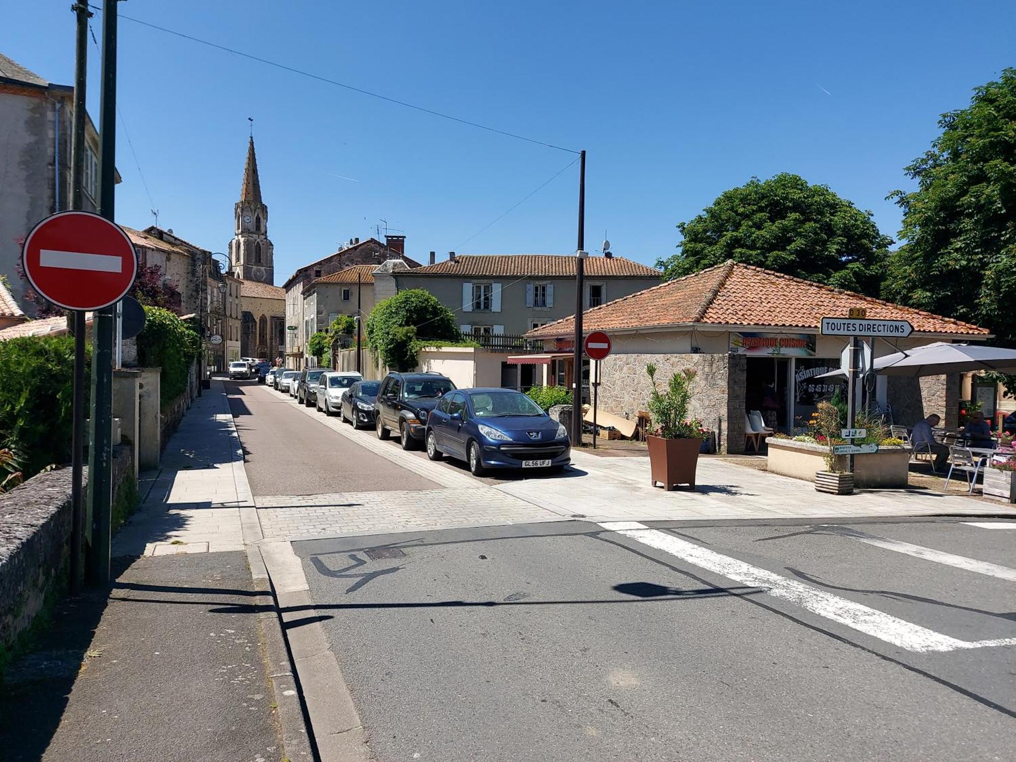 Charming Two Bedroom Gite With Beautiful Gardens Confolens Exteriér fotografie