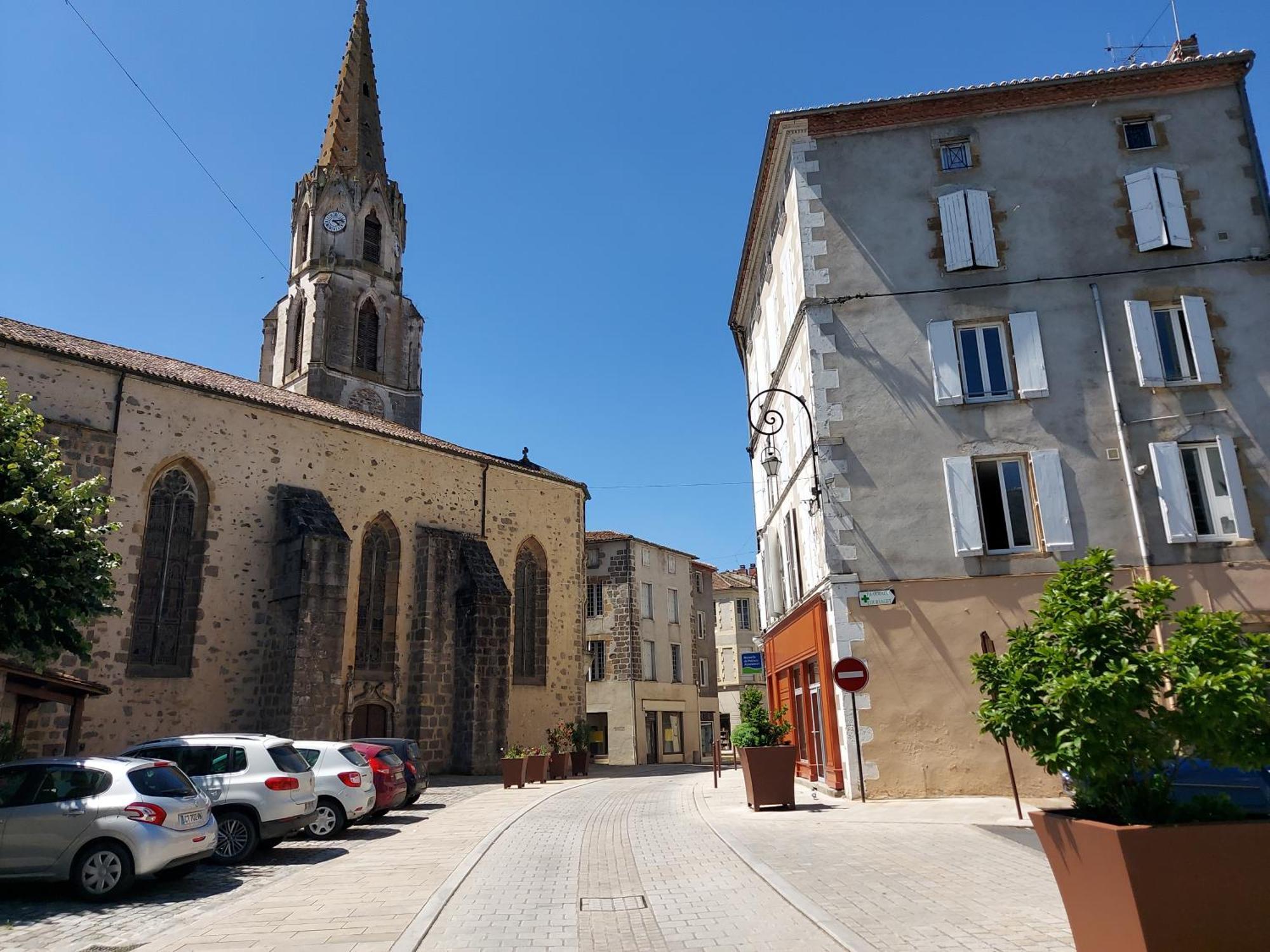 Charming Two Bedroom Gite With Beautiful Gardens Confolens Exteriér fotografie