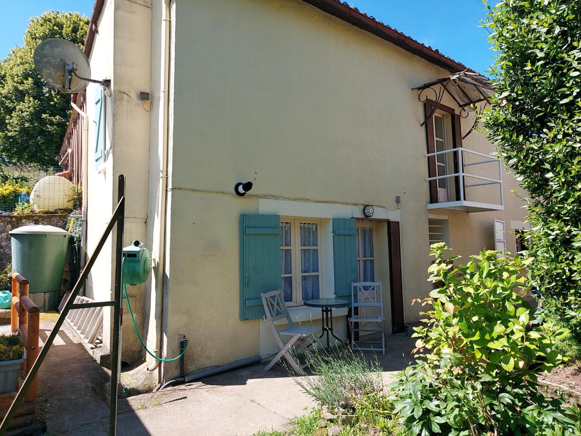 Charming Two Bedroom Gite With Beautiful Gardens Confolens Exteriér fotografie